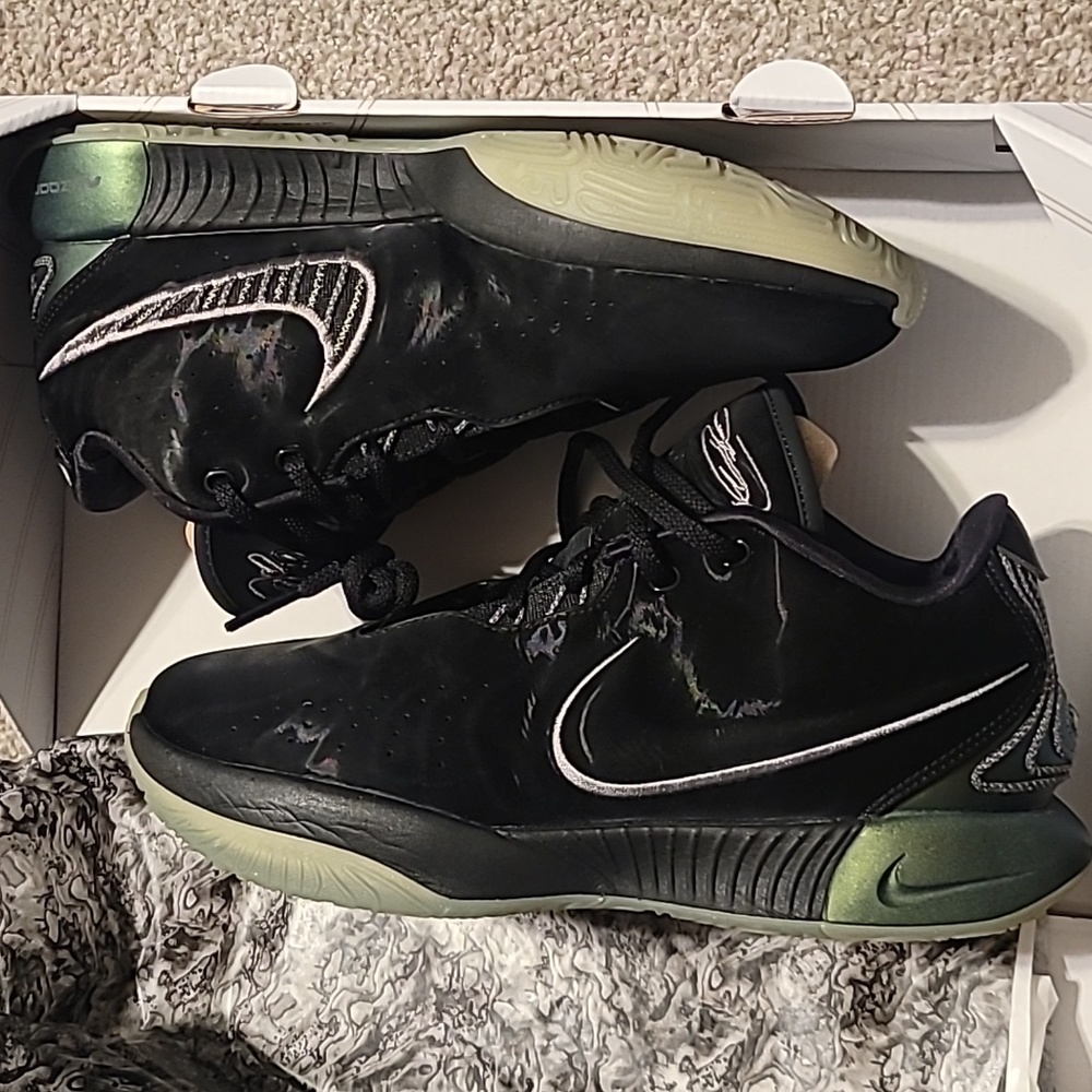 Nike Lebron XXI